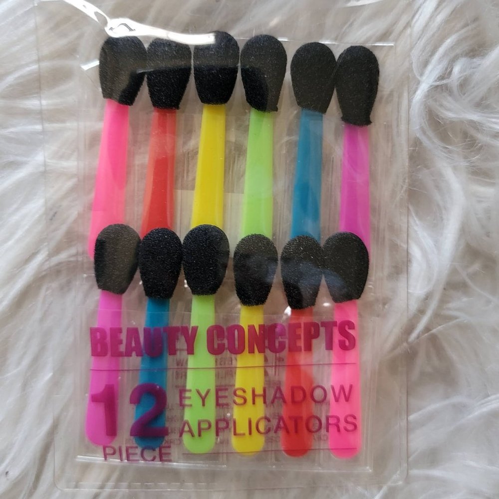 NWT Neon Beauty Concepts Makeup Applicators